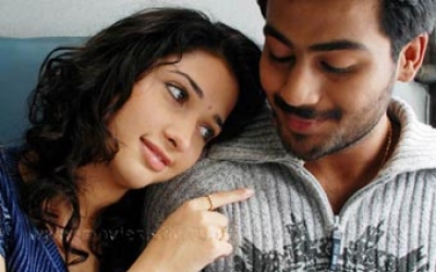 Ananda Thandavam (2009)