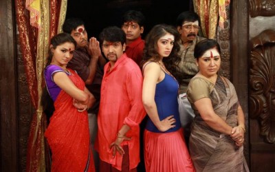 Aranmanai (2014)