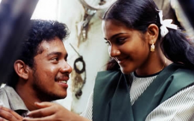 Kaadhal (2004)