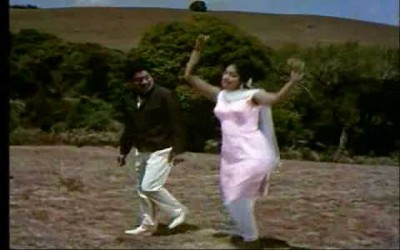 Ooty Varai Uravu (1967)